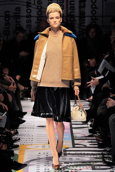 Look 14
